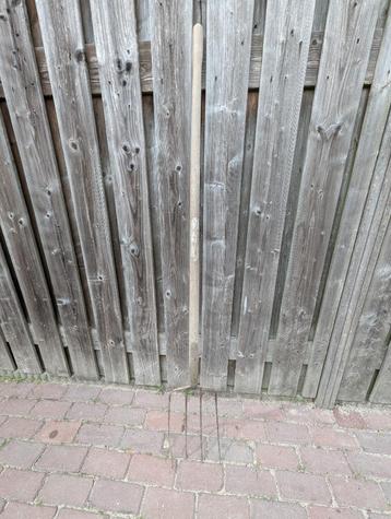 Tuin gereedschap divers beschikbaar voor biedingen