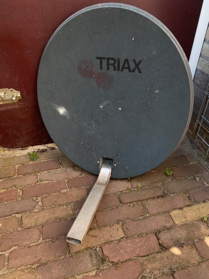 Triax satelietschotel , opklap arm, diam 60 cm, geen lnb kop, Audio, Tv en Foto, Schotelantennes, Gebruikt, (Schotel)antenne, Overige merken