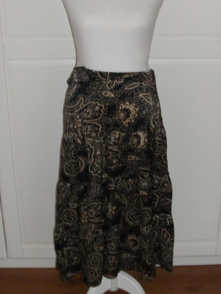 S'nob Snob zgan zuiver zijde zwarte print midi rok, maat L, Kleding | Dames, Rokken, Zo goed als nieuw, Maat 42/44 (L), Zwart