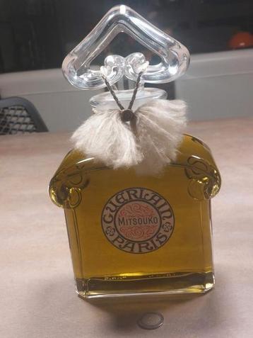  Guerlain Mitsouko giant. 30 cm hoog. beschikbaar voor biedingen
