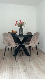 Zwarte houten tafel met 4 stoelen., Huis en Inrichting, Tafels | Eettafels, Zo goed als nieuw, Vijf personen of meer, Rechthoekig