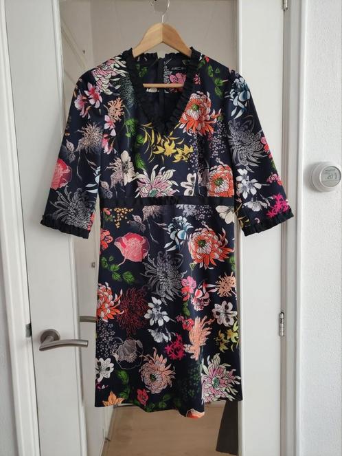 Prachtige Marc Cain jurk maat S, Kleding | Dames, Jurken, Zo goed als nieuw, Maat 36 (S), Blauw, Knielengte, Ophalen of Verzenden