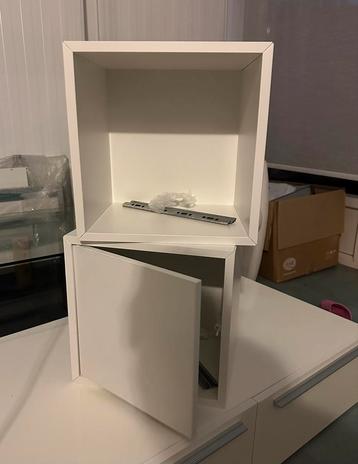 IKEA EKET wandkastjes beschikbaar voor biedingen