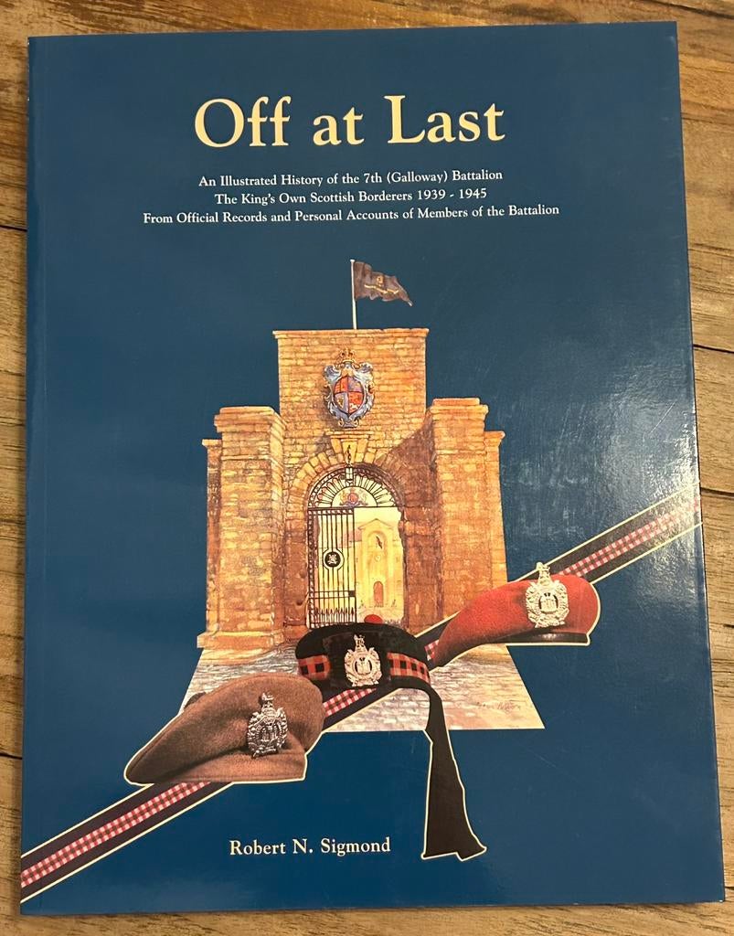 Off at Last, Verzamelen, Militaria | Tweede Wereldoorlog, Ophalen of Verzenden, Nederland, Boek of Tijdschrift