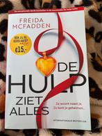 De hulp ziet alles vsn Freida MC Fadden, Ophalen of Verzenden, Zo goed als nieuw