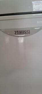 Koelkast Zanussi tafelmodel, 60 cm of meer, 100 tot 150 liter, Zo goed als nieuw, Met vriesvak