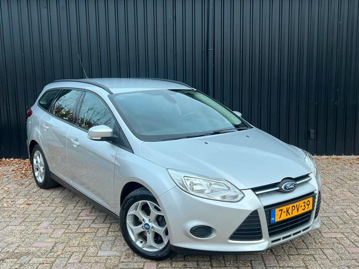 Ford Focus 1.0 EcoBoost Wagon | Trekhaak | Cruisecontrol |, Auto's, Ford, Bedrijf, Focus, ABS, Airbags, Airconditioning, Bluetooth
