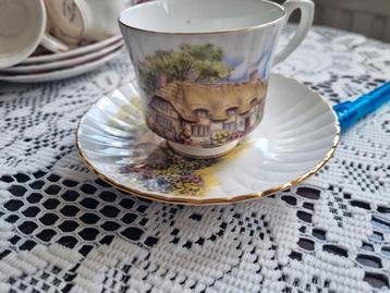 kop en schotel Royal Stafford bine china made in Engeland  beschikbaar voor biedingen