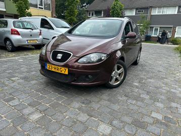 Seat Altea XL 1.4 TSI 92KW Stationwagon 2009 Rood beschikbaar voor biedingen