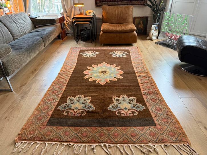 Handgeknoopt vintage Marokkaans tapijt – ca. 255 x 141 cm, Huis en Inrichting, Stoffering | Tapijten en Kleden, Gebruikt, 100 tot 150 cm