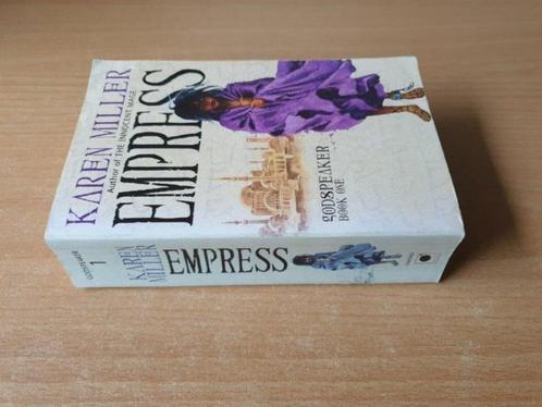 Karen Miller - Empress (pocket), Boeken, Fantasy, Gelezen, Ophalen of Verzenden