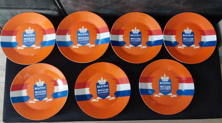 7 Borden Beatrix/Willem-Alexander30-04- 2013, Verzamelen, Koninklijk Huis en Royalty, Gebruikt, Servies, Nederland, Ophalen of Verzenden