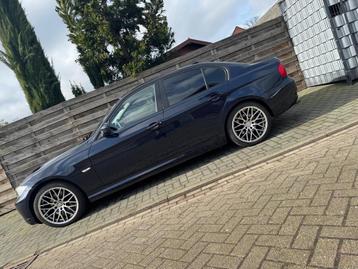 BMW 3-Serie 2.0 I 320 2010 Blauw CLIMATE,18”NAP NIEUWE APK beschikbaar voor biedingen