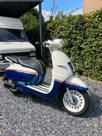 Peugeot Django nieuwstaat, Fietsen en Brommers, Ophalen, Maximaal 45 km/u, Zo goed als nieuw, 50 cc