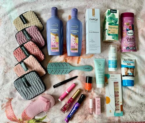 Beauty cosmetica pakket  produkten goodiebox alles nieuw, Sieraden, Tassen en Uiterlijk, Uiterlijk | Cosmetica en Make-up, Nieuw