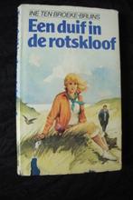 EEN DUIF IN DE ROTSKLOOF door Ine ten Broeke-Bruins, Ophalen of Verzenden, Gelezen, Nederland