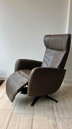 Prominent sta-op stoel op accu elektrisch leer bruin, Huis en Inrichting, Fauteuils, Ophalen, Minder dan 75 cm, Leer, Zo goed als nieuw