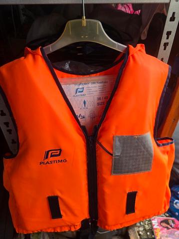 Plastimo Typhoon 100N Reddingsvest Maat S beschikbaar voor biedingen