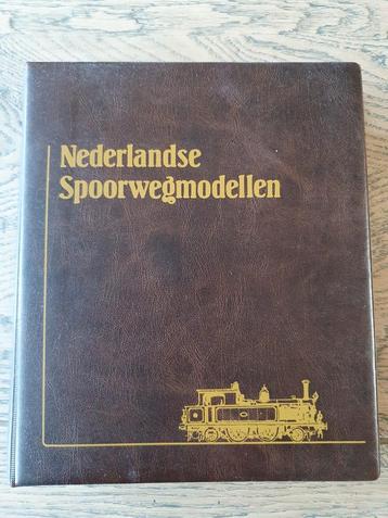 Scheltema - Nederlandse Spoorwegmodellen - map met modellen