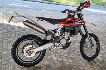 Husqvarna TE310 enduro 2010 nieuwe banden elektrische start  beschikbaar voor biedingen