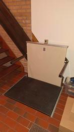 Plateaulift / rolstoellift voor een rechte trap, Ophalen, Gebruikt, Recht