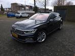 Volkswagen Passat 1.5 TSI Highline Business R DSG, Auto's, Volkswagen, 730 kg, 4 cilinders, Zwart, Stationwagon