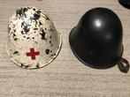 2 Nederlandse helmen., Verzamelen, Militaria | Tweede Wereldoorlog, Ophalen of Verzenden, Landmacht, Nederland, Helm of Baret