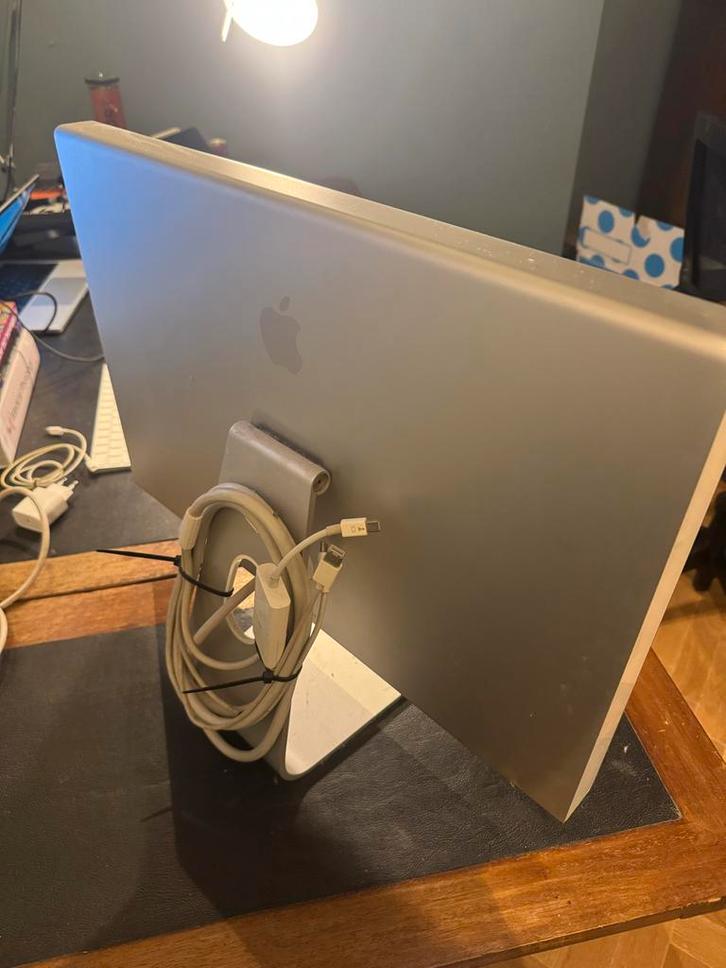 Apple Cinema Display 23 inch, Computers en Software, Monitoren, Gebruikt, 60 Hz of minder, DVI, Overige typen, Overige resoluties