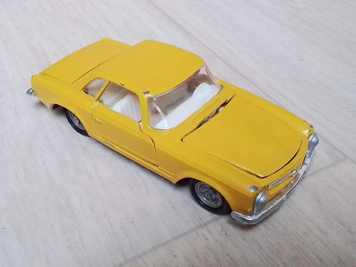 Mercedes-Benz 230 SL Coupe Politoys Novoexport made in ussr, Hobby en Vrije tijd, Modelauto's | 1:43, Zo goed als nieuw, Auto
