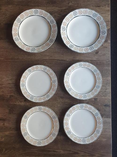 Royal Orchid Stoneware servies 7 delig diverse borden, Huis en Inrichting, Keuken | Servies, Zo goed als nieuw, Bord(en), Overige stijlen