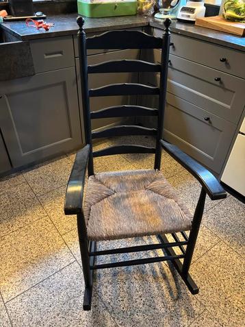 Te koop: Schommelstoel zwart beschikbaar voor biedingen