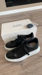 Alexander McQueen oversized sneaker van kalfsleer, Alexander McQueen, Zwart, Ophalen of Verzenden, Sneakers of Gympen