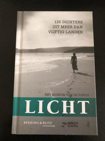 Gedichtenbundel Licht beschikbaar voor biedingen