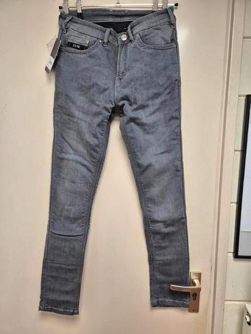 Claw steve motorjeans. Grijs, maat 28, 29, 30 en 32 beschikbaar voor biedingen