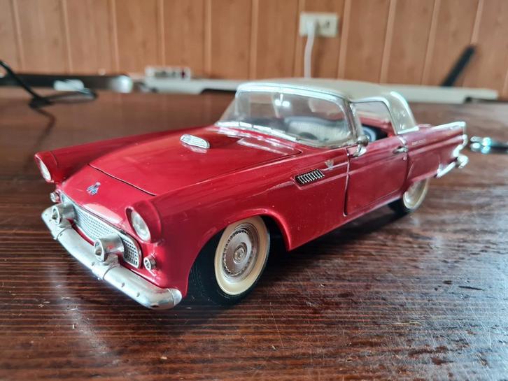 1:18 OPRUIMING! Ford Thunderbird V8 Cabrio 1955 Road Tough, Hobby en Vrije tijd, Modelauto's | 1:18, Zo goed als nieuw, Auto, Overige merken