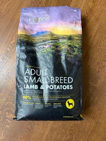 Profine adult small breed lamb en potatoes beschikbaar voor biedingen