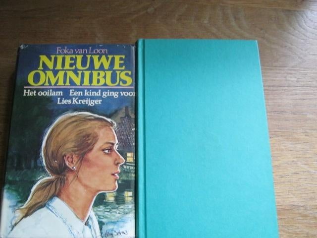 2 x Omnibus Foka van Loon Het Ooilam /Hanske ne 484, Boeken, Verzenden, Gelezen