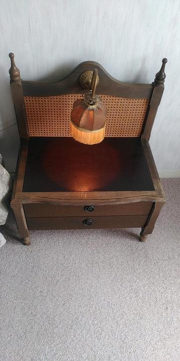 Vintage Rotan Nachtkastjes met Verlichting (2) beschikbaar voor biedingen
