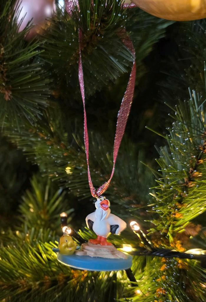 Disney Jutter en Botje kerst ornament hanger kerstbal, Verzamelen, Disney, Nieuw, Pocahontas of Kl. Zeemeermin, Ophalen of Verzenden