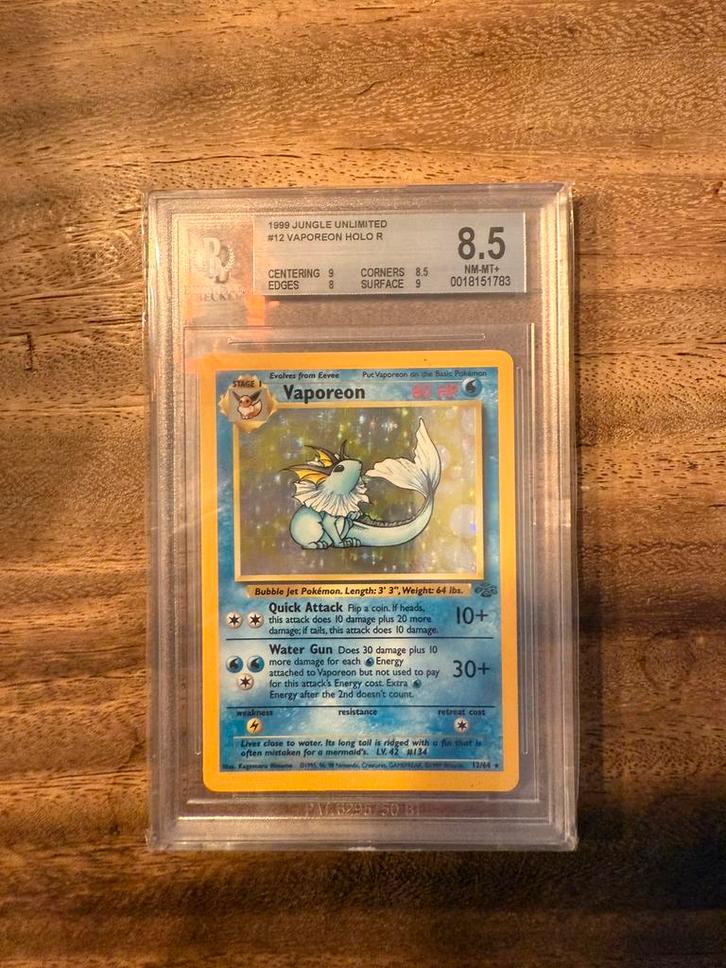 vaporeon jungle holo BGS8.5, Hobby en Vrije tijd, Verzamelkaartspellen | Pokémon, Zo goed als nieuw, Ophalen of Verzenden
