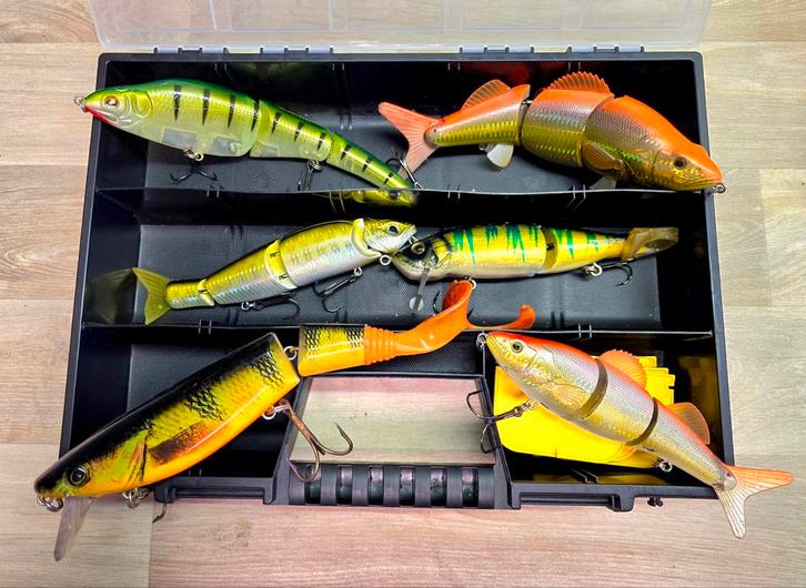 Partij Groot Kunstaas : Musky Armor / Gunki / Behr / Predox, Watersport en Boten, Hengelsport | Roofvissen, Zo goed als nieuw