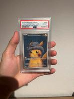 Pikachu With Grey Felt Hat ( van Gogh) PSA8, Hobby en Vrije tijd, Verzamelkaartspellen | Pokémon, Ophalen of Verzenden, Zo goed als nieuw