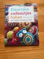 Kleurrijke cadeautjes haken - Margriet de Muinck, Ophalen of Verzenden, Zo goed als nieuw, Breien en Haken, Geschikt voor kinderen