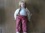 mooie vintage Glorex pop met vlechten en geruite broek, Verzenden, Zo goed als nieuw, Pop