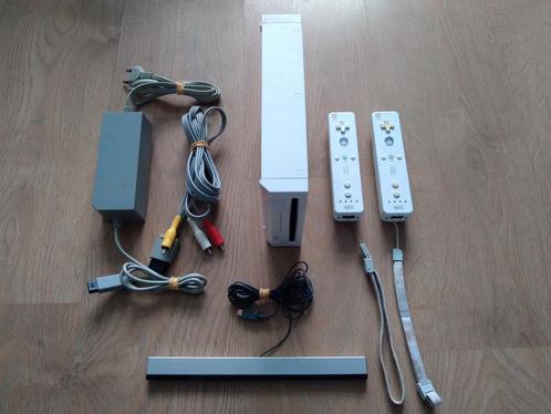 Nintendo Wii pakket met 20 spellen (foto2&3), Spelcomputers en Games, Spelcomputers | Nintendo Wii, Zo goed als nieuw, Met 2 controllers