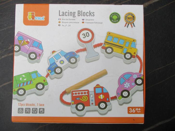 Kralen rijgen 12 voertuigen / auto's jongens motoriek oefen, Kinderen en Baby's, Speelgoed | Houten speelgoed, Gebruikt, Overige typen