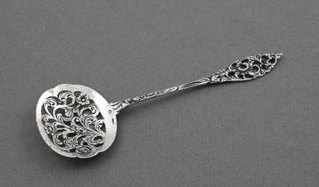 suikerstrooilepel, zilver ajour floraal, Fa. Dahlia, ca.1930 beschikbaar voor biedingen