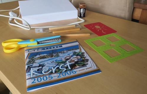 Knutselpakket met o.a. Lichtbak voor embossing., Hobby en Vrije tijd, Kaarten | Zelf maken, Gebruikt, Pons of Mal, Overige thema's