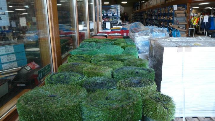 Kunstgras op rol 1 meter breed prijs per kg, Tuin en Terras, Gras en Kunstgras, Nieuw, Kunstgras, 20 m² of meer, Ophalen