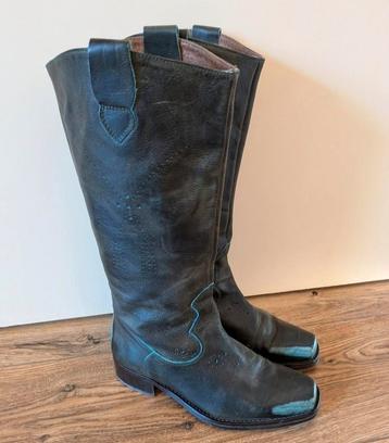 Mooie stoere aparte laarzen. Mt 37.5 beschikbaar voor biedingen